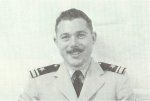 ltjg_freeman.jpg (69529 bytes)